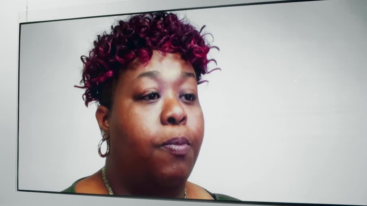 video poster alt